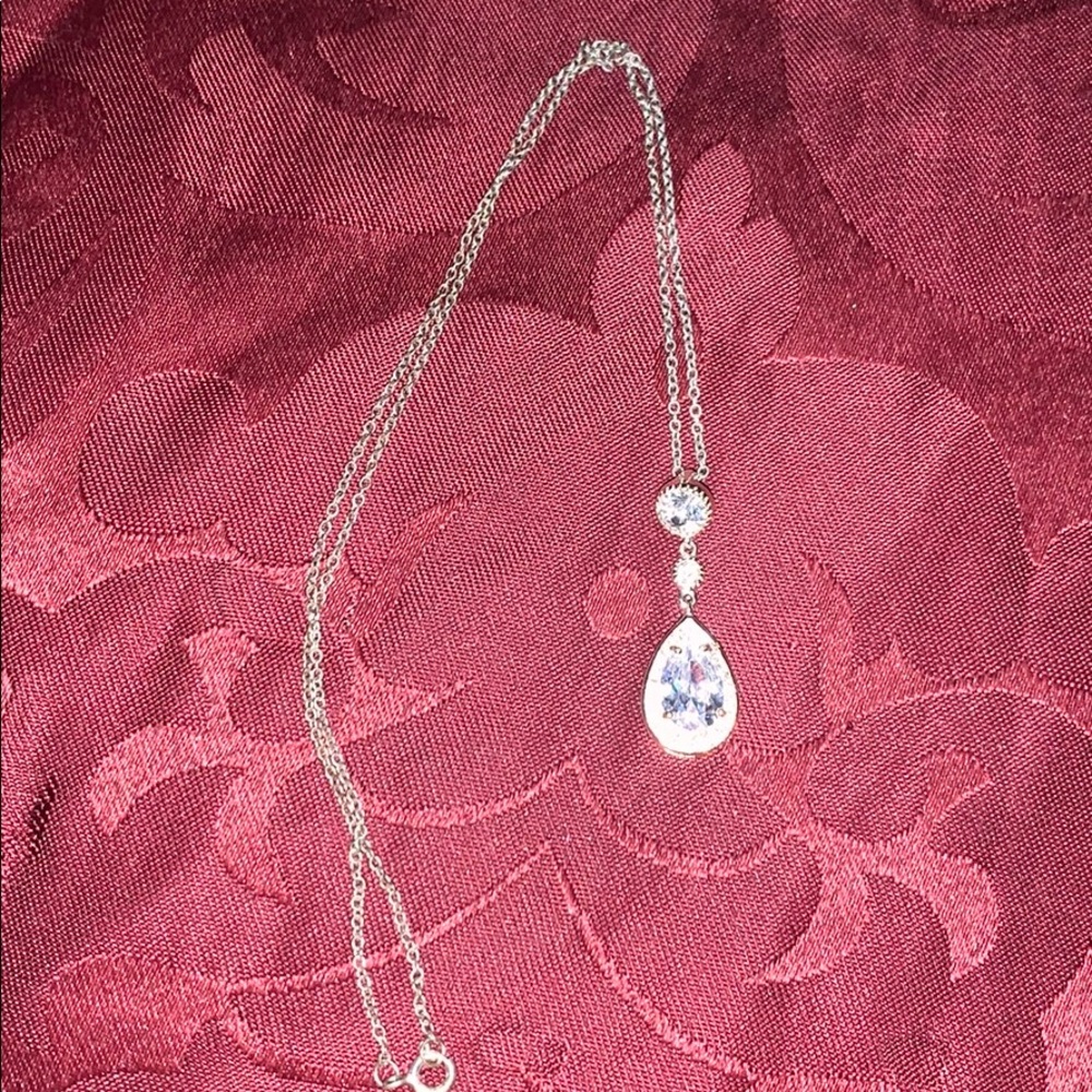 Teardrop necklace